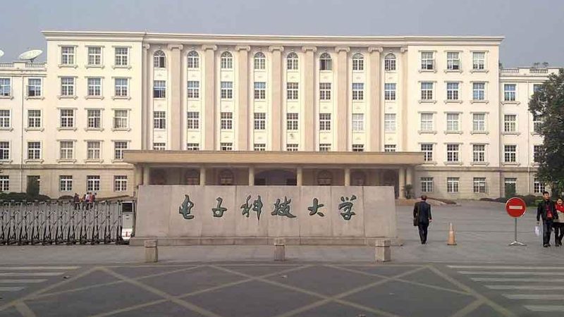 小批量电子代工：价格背后的考量因素**